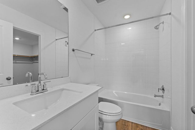 119 Union Pacific DR, Cedar Creek, TX 78612