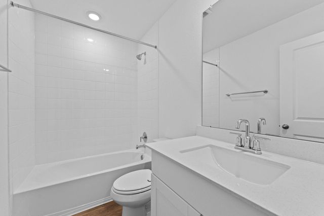 119 Union Pacific DR, Cedar Creek, TX 78612