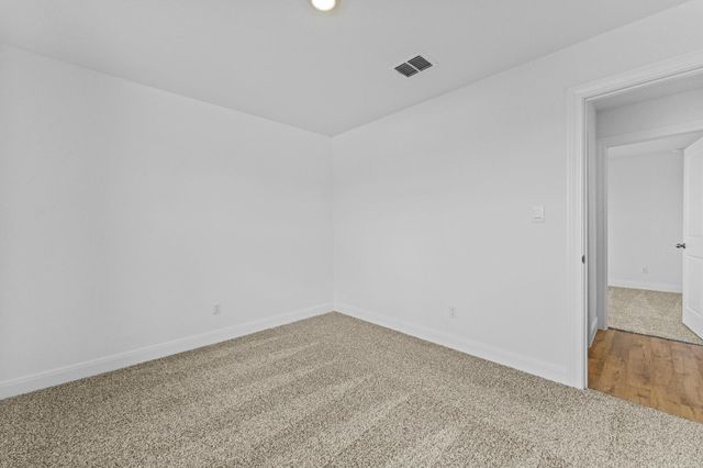 119 Union Pacific DR, Cedar Creek, TX 78612