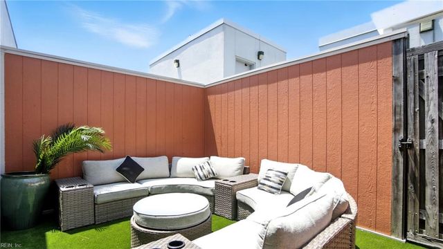 40 Rader St Apt 504, Norfolk, VA 23510