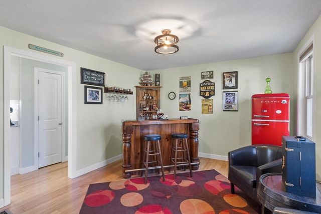 22 Fairfield Dr, Wareham, MA 02571