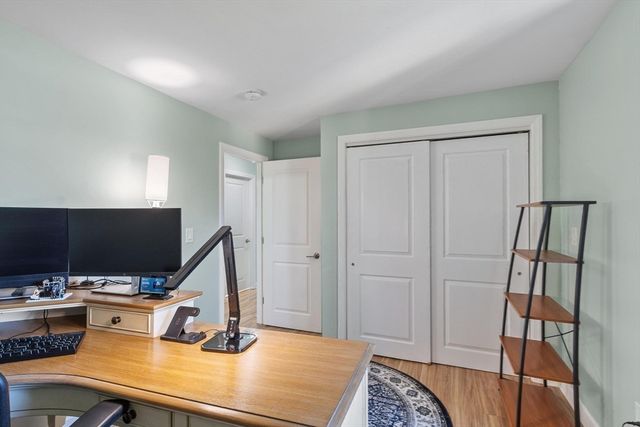 22 Fairfield Dr, Wareham, MA 02571