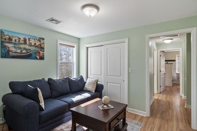 22 Fairfield Dr, Wareham, MA 02571