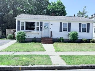 342 Harwich St, New Bedford, MA 02745