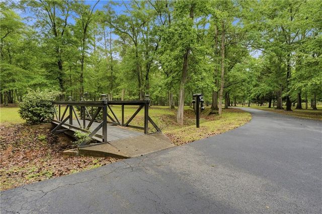 542 Knox Chapel Road, Social Circle, GA 30025