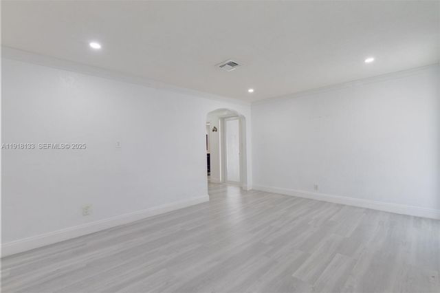 6634 Hope St, Hollywood, FL 33024