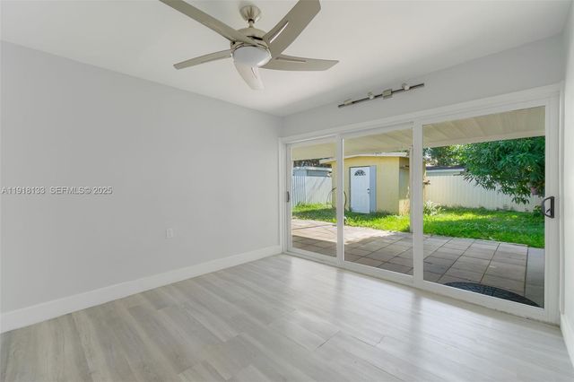 6634 Hope St, Hollywood, FL 33024