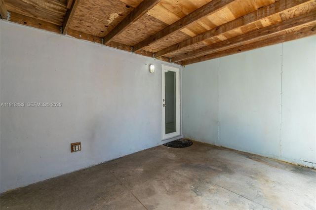 6634 Hope St, Hollywood, FL 33024