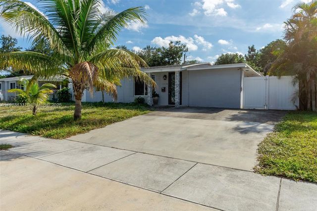6634 Hope St, Hollywood, FL 33024