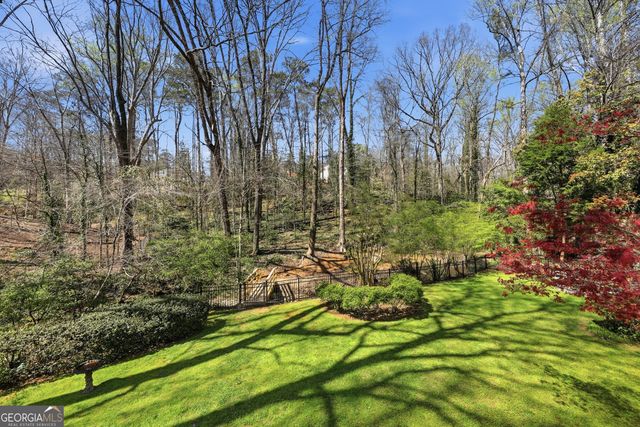 505 Hollydale Court NW, Atlanta, GA 30342