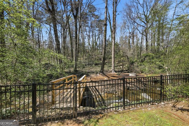 505 Hollydale Court NW, Atlanta, GA 30342