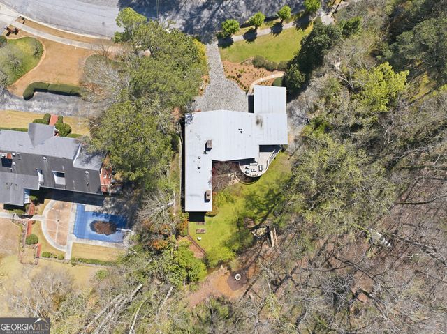 505 Hollydale Court NW, Atlanta, GA 30342