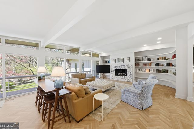 505 Hollydale Court NW, Atlanta, GA 30342