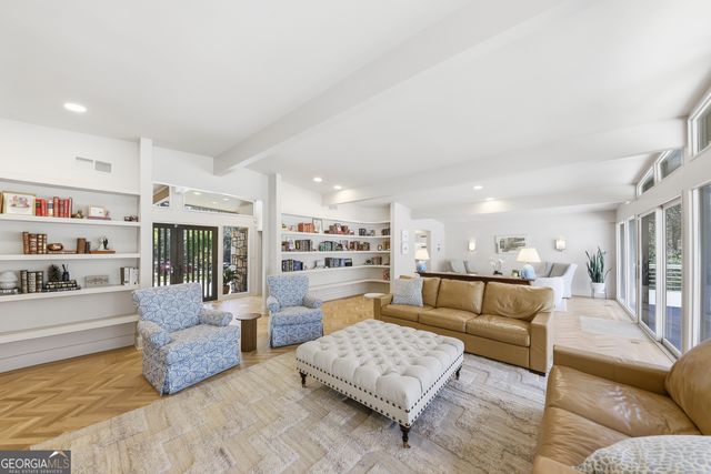 505 Hollydale Court NW, Atlanta, GA 30342