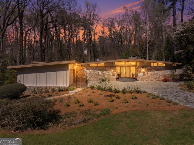 505 Hollydale Court NW, Atlanta, GA 30342