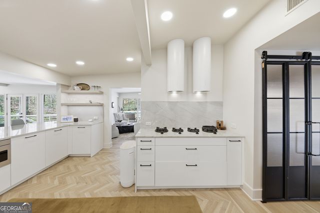 505 Hollydale Court NW, Atlanta, GA 30342