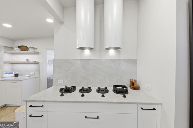 505 Hollydale Court NW, Atlanta, GA 30342