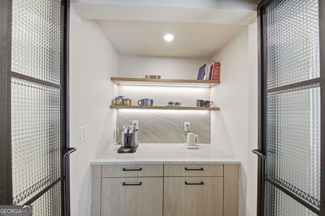 505 Hollydale Court NW, Atlanta, GA 30342