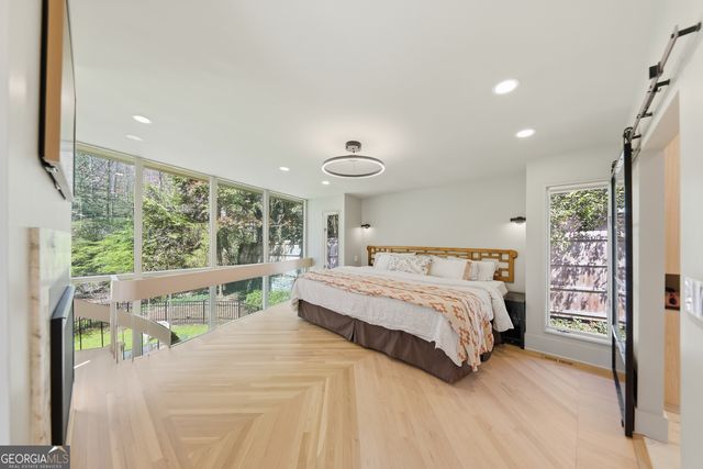 505 Hollydale Court NW, Atlanta, GA 30342