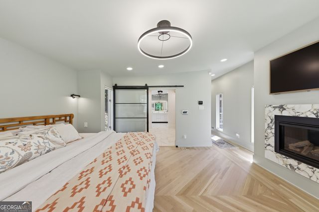 505 Hollydale Court NW, Atlanta, GA 30342