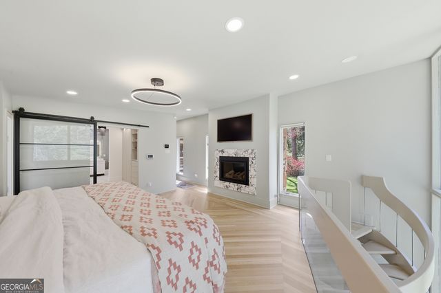 505 Hollydale Court NW, Atlanta, GA 30342