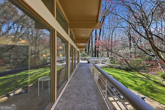 505 Hollydale Court NW, Atlanta, GA 30342