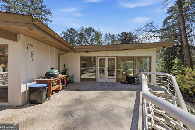 505 Hollydale Court NW, Atlanta, GA 30342