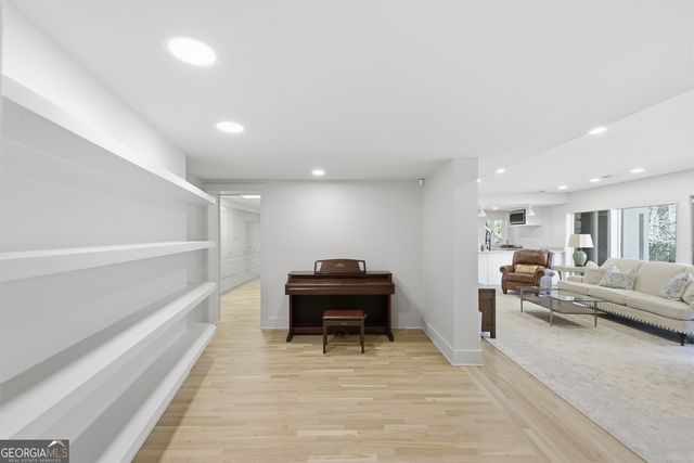 505 Hollydale Court NW, Atlanta, GA 30342