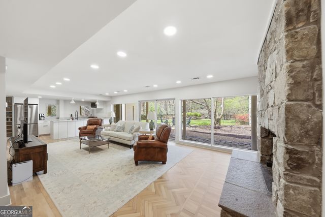 505 Hollydale Court NW, Atlanta, GA 30342