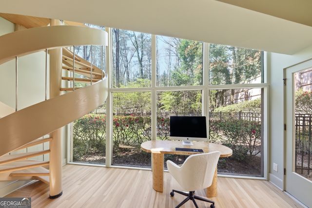 505 Hollydale Court NW, Atlanta, GA 30342