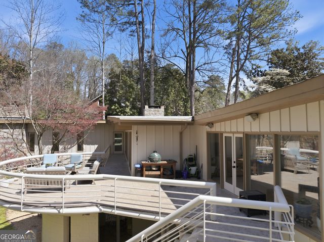 505 Hollydale Court NW, Atlanta, GA 30342