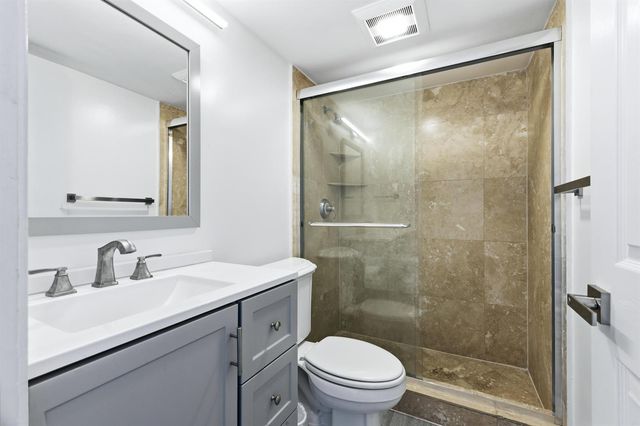 5600 N Flagler Drive 1605, West Palm Beach, FL 33407