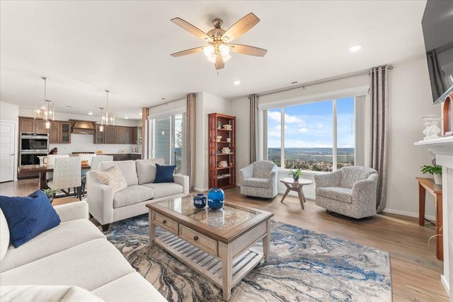 10615 N Paiute Dr, Spokane, WA 99208