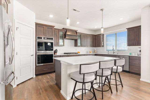 10615 N Paiute Dr, Spokane, WA 99208