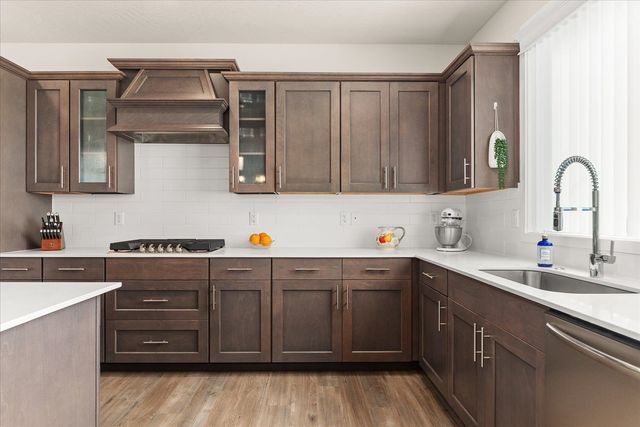 10615 N Paiute Dr, Spokane, WA 99208