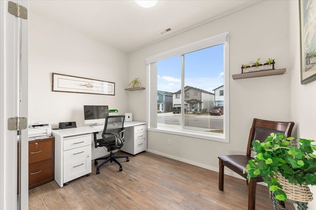 10615 N Paiute Dr, Spokane, WA 99208