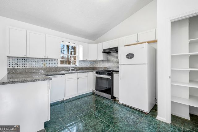 2385 Waterford Park Drive, Lawrenceville, GA 30044