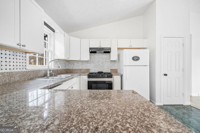 2385 Waterford Park Drive, Lawrenceville, GA 30044