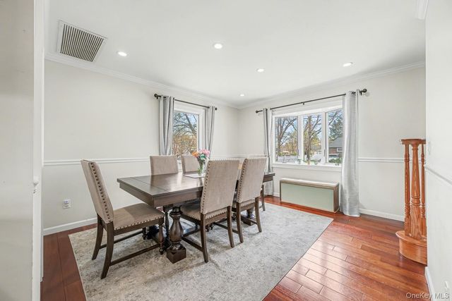408 N Broome Avenue, Lindenhurst, NY 11757