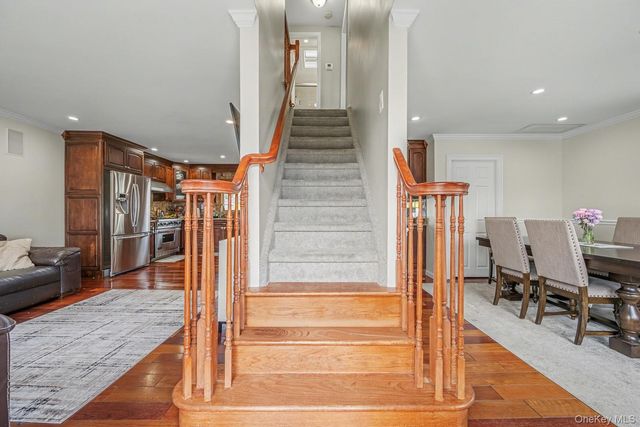 408 N Broome Avenue, Lindenhurst, NY 11757