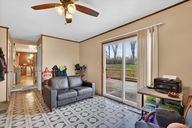 3762 Lakewood Drive, Waterford Charter Township, MI 48329