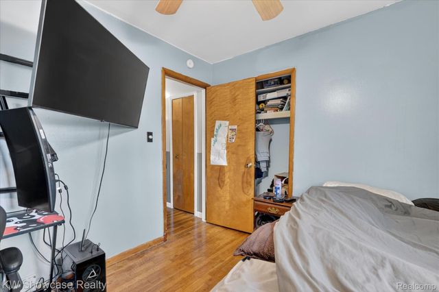 3762 Lakewood Drive, Waterford Charter Township, MI 48329