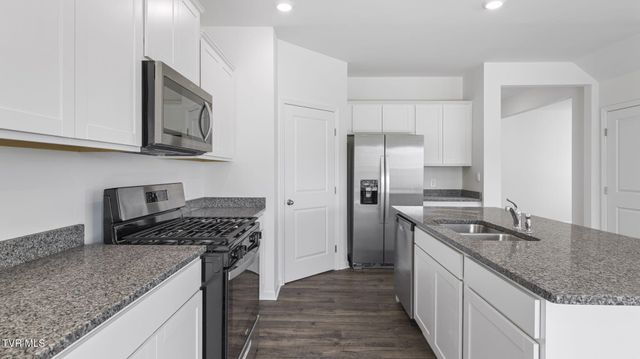 575 Fieldcrest Road, Blountville, TN 37617