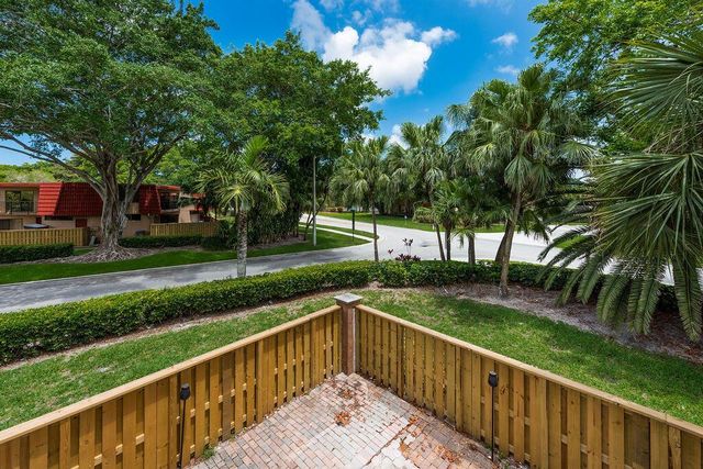 8050 Severn Drive C, Boca Raton, FL 33433