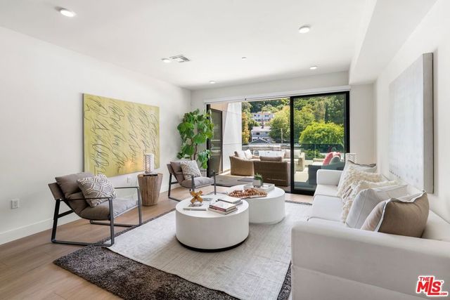 3651 Regal Place 201, Los Angeles, CA 90068