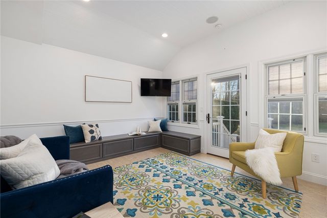 5 Morgan Court, Lincoln, RI 02865