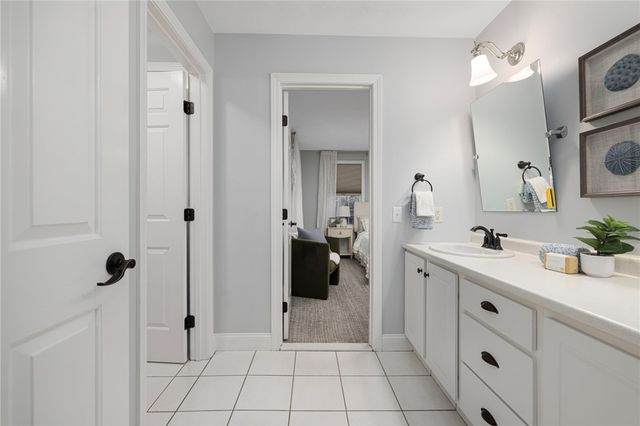 5 Morgan Court, Lincoln, RI 02865