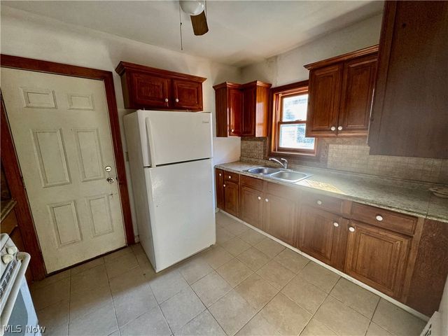 1355 West Boulevard 2, Cleveland, OH 44102