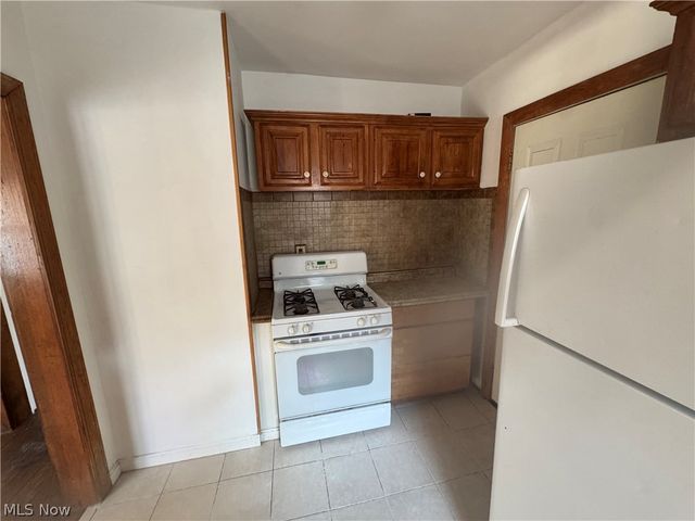 1355 West Boulevard 2, Cleveland, OH 44102