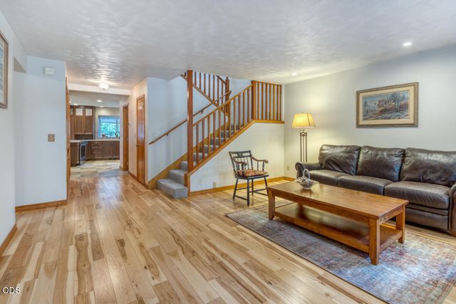 18793 Tuscarora Lane, Bend, OR 97702